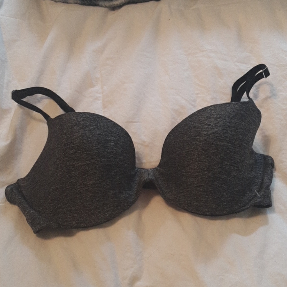 Pink Victoria's secret bra